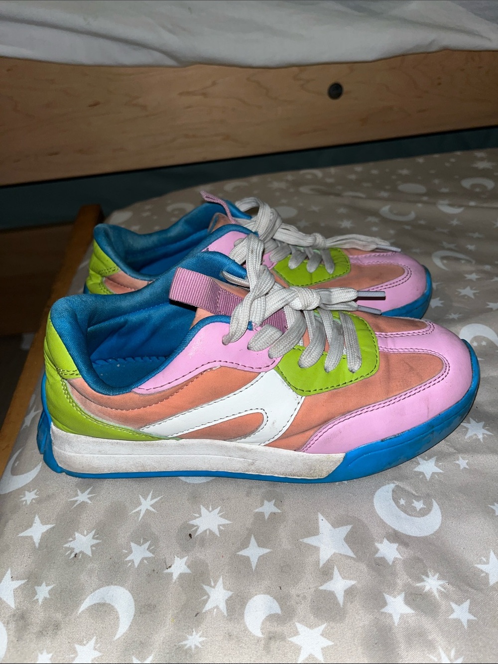 Link Kids Multicolor Sneakers in Pink, Blue & Green